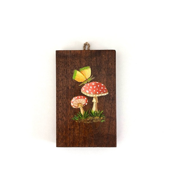 Miniature Tole Wooden Wall Plaque Painted Mushrooms and Butterfly - Picture 6 of 6